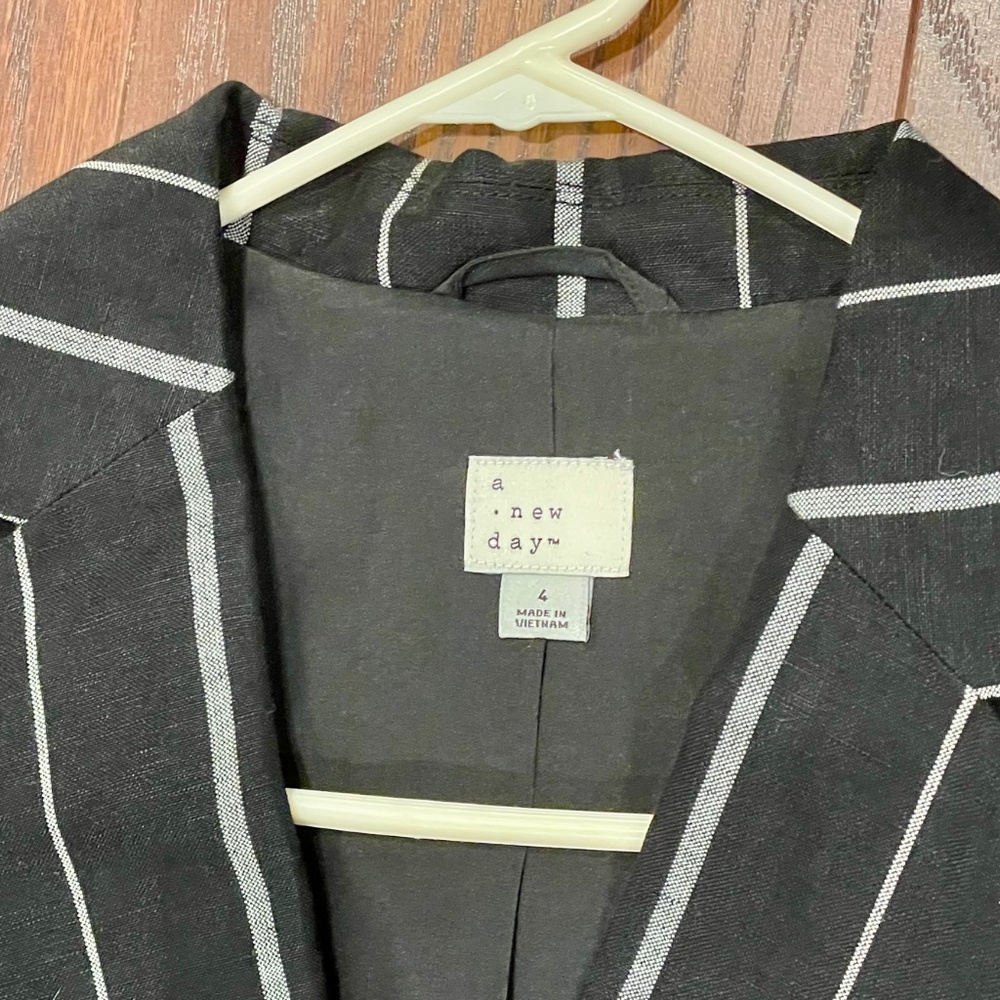 Pinstripe Black and White Blazer - Picture 5 of 5